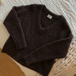 ARITZIA SWEATER